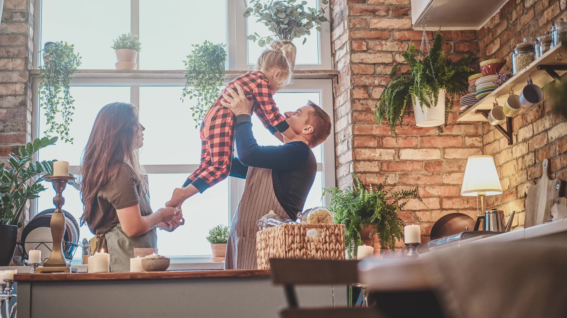 Casa saludable, familia, mejora de eficiencia energética, actualizar vivienda CTE.